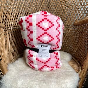 NET PINK Victoria's Secret Cozy Plush Blanket - Pink and Red Pattern